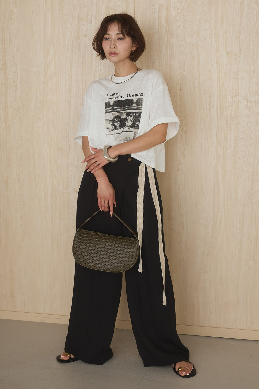 [SET]グラフィックサムデイワイドクロップドT+異素材ベルト付きラップ風ニュアンスワイドパンツ(2set)