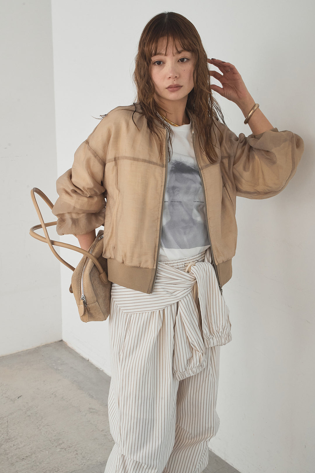 [SET]シアー×ポンチブルゾン+ストライプウエスト巻きジョガーパンツ+長袖アソートフォトTシャツ(3set)