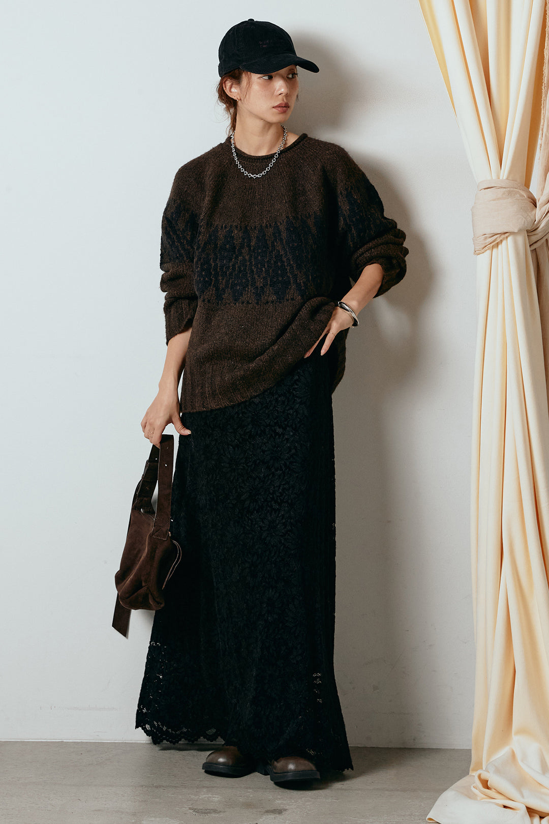 [SET]モノトーン柄ニットトップス+花柄刺繍ベロアフレアスカート(2set)