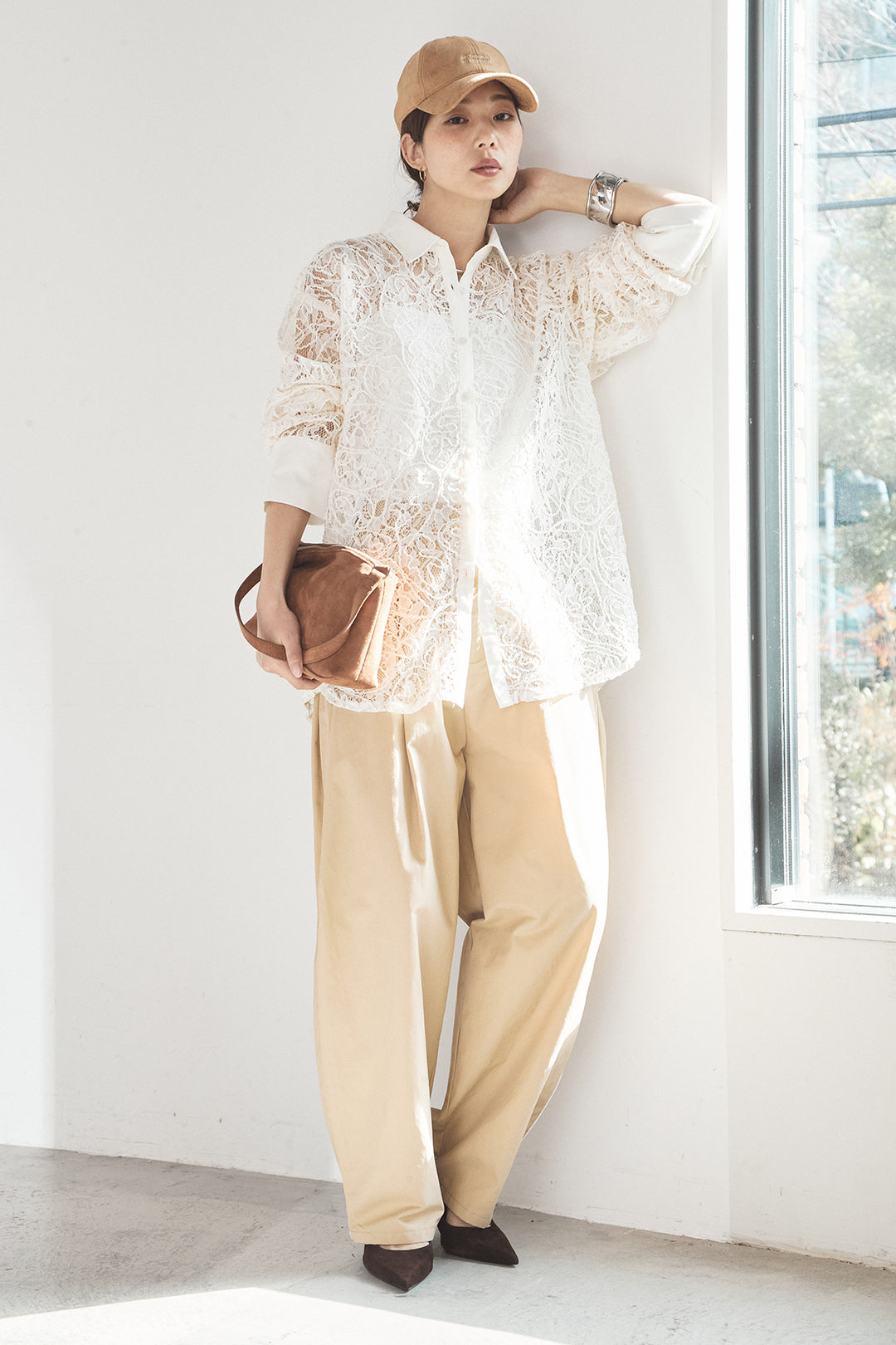 [SET]刺繍レースオーバーサイズシャツ+合繊ツイルパイピングタックカーブパンツ(2set)