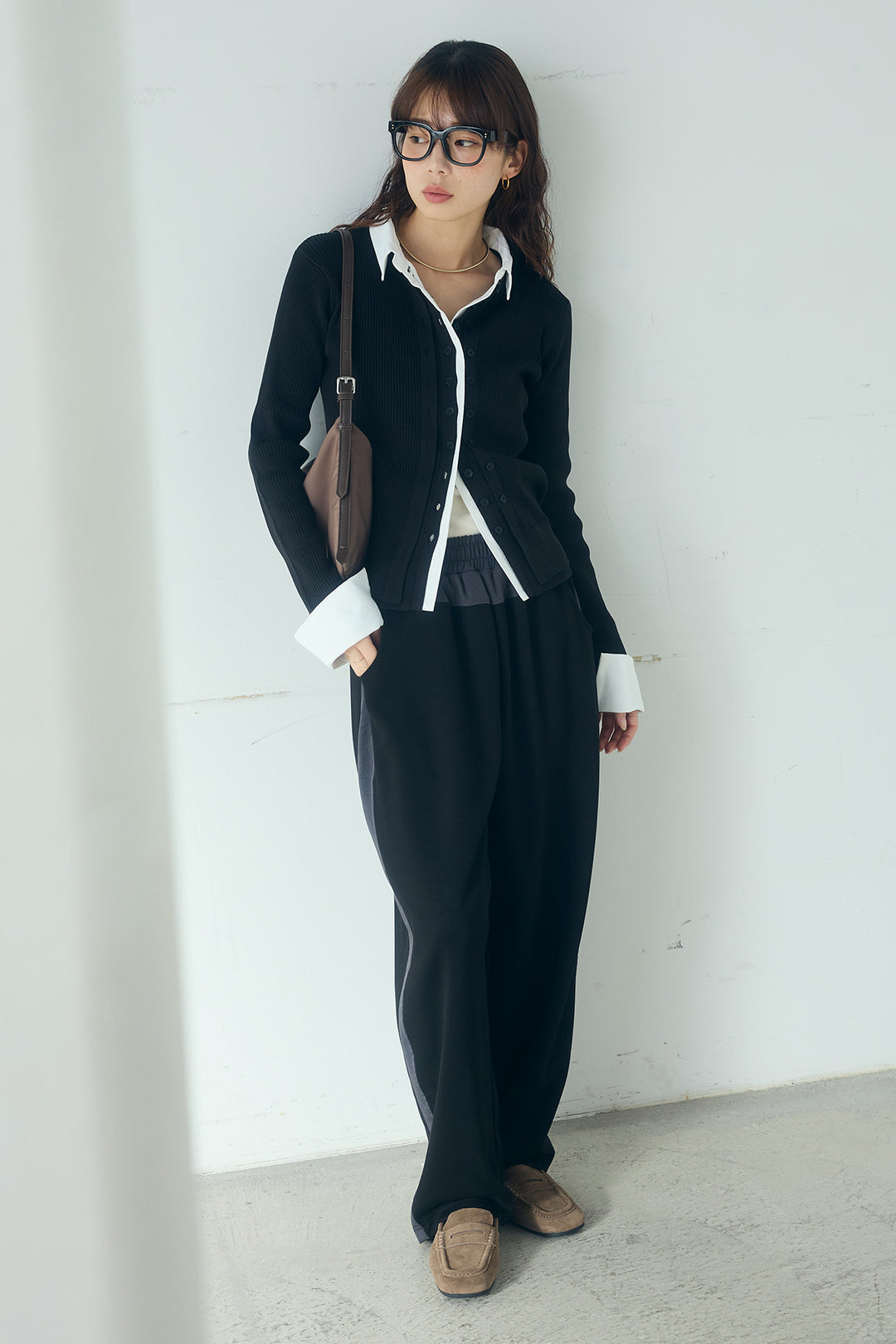 [SET]シャツドッキングボタンニットカーディガン+異素材切り替えスウェットパンツ(2set)