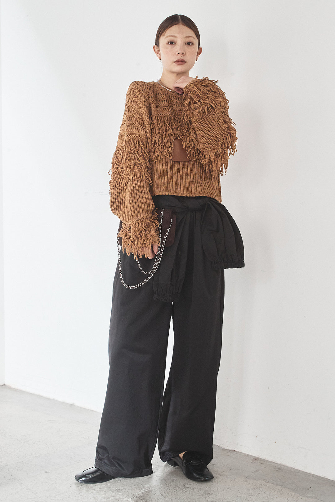 [SET]メッシュフリンジ切り替えプルオーバー+合繊ツイルスタンドウエスト巻きジョガーパンツ(2set)