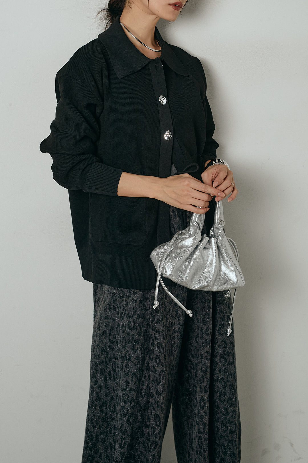 [SET]メタル釦衿付きニットカーディガン+リラックスレオパード柄ワイドパンツ(2set)