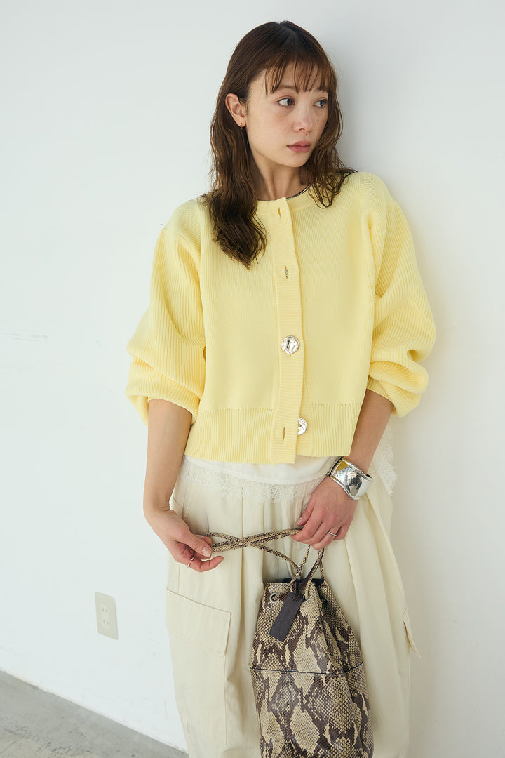 [SET]スポンディッシュBIGボタンクルーネックカーディガン+ブロード切り替えぺプラムタンク(2set)