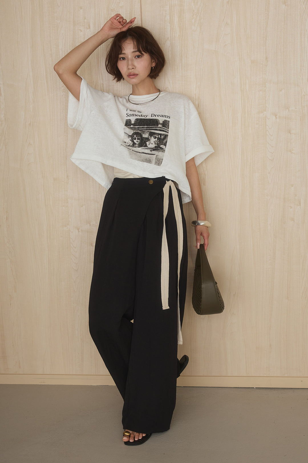[SET]グラフィックサムデイワイドクロップドT+異素材ベルト付きラップ風ニュアンスワイドパンツ(2set)