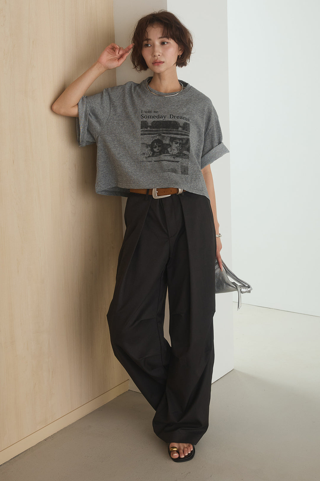 [SET]グラフィックサムデイワイドクロップドT+ニーサイドタックウエストドロストパンツ(2set)