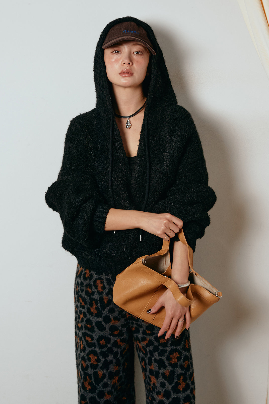 [SET]ブークレキーネックプルオーバー+リラックスレオパード柄ニットパンツ(2set)