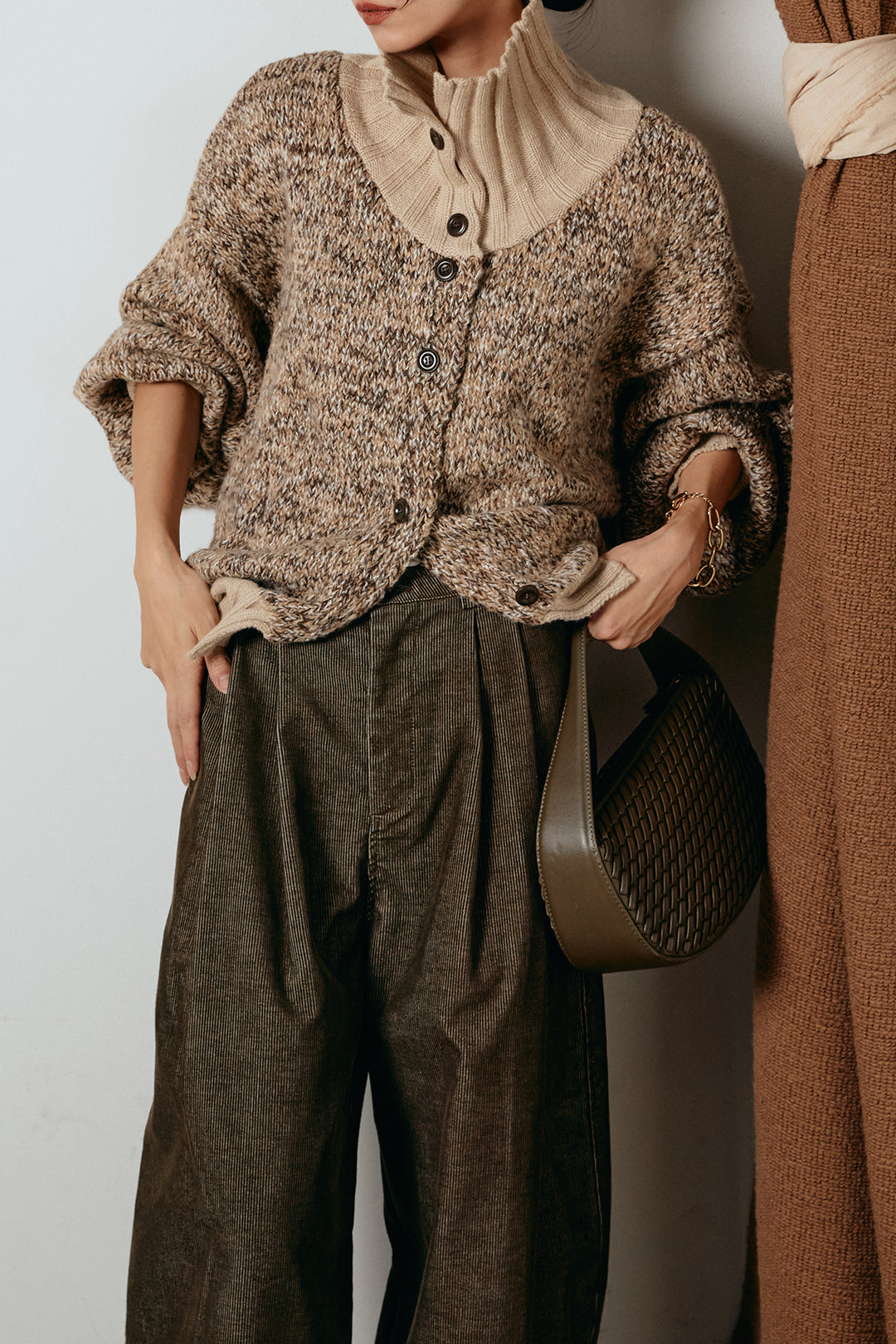 [SET]ハイネックミックスニットカーディガン+フロントタック入りコーデュロイパンツ(2set)