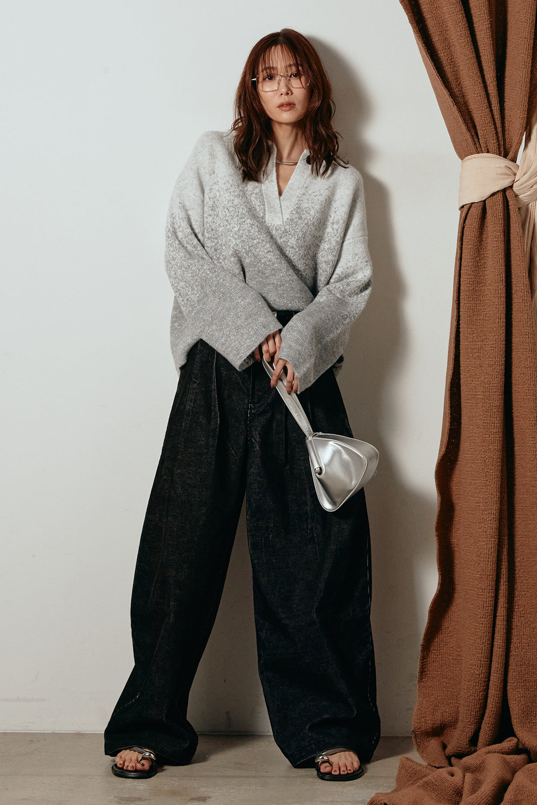 [SET]グラデーションラメニットキーネックプルオーバー+フロントタック入りコーデュロイパンツ(2set)