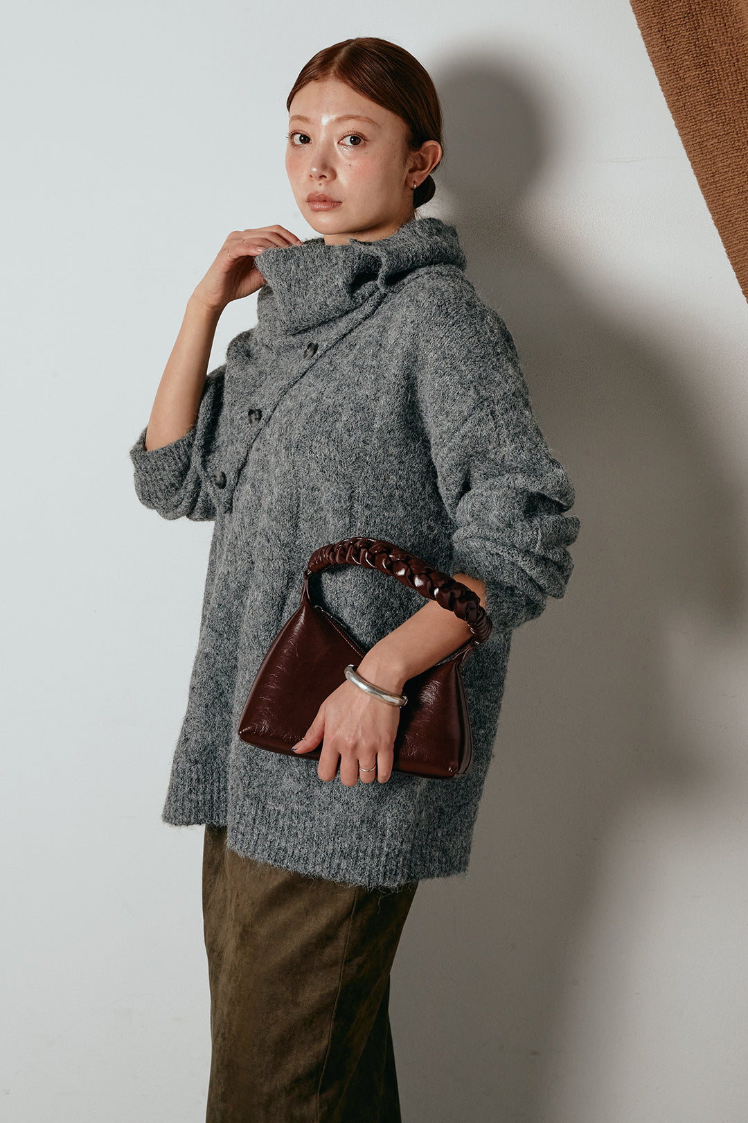 [SET]ケープデザインケーブルニットトップス+スウェードライク裾フリンジスカート(2set)