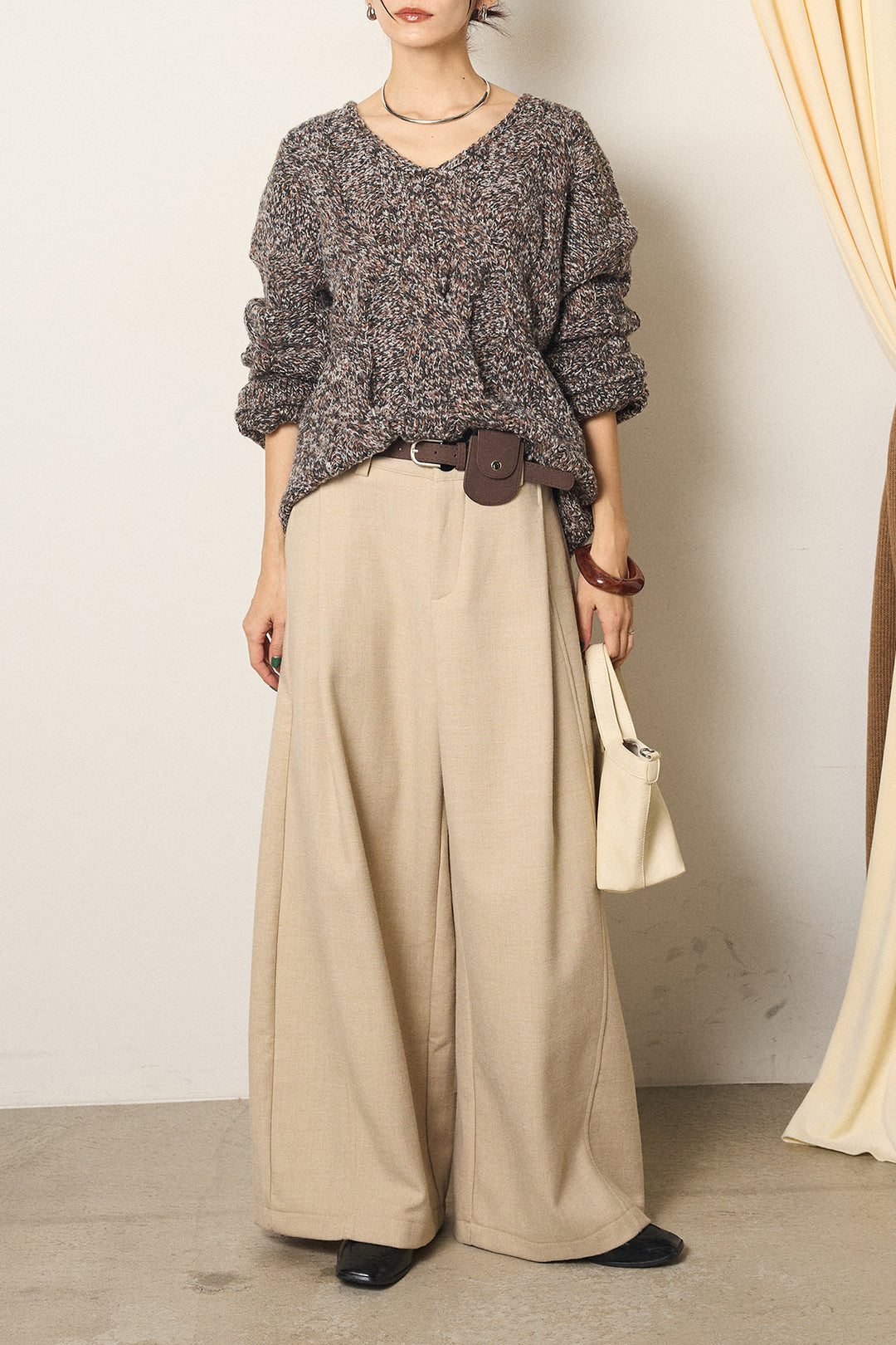 [SET]Vネックミックス編みニットトップス+ポーチベルト付きカーブパンツ(2set)