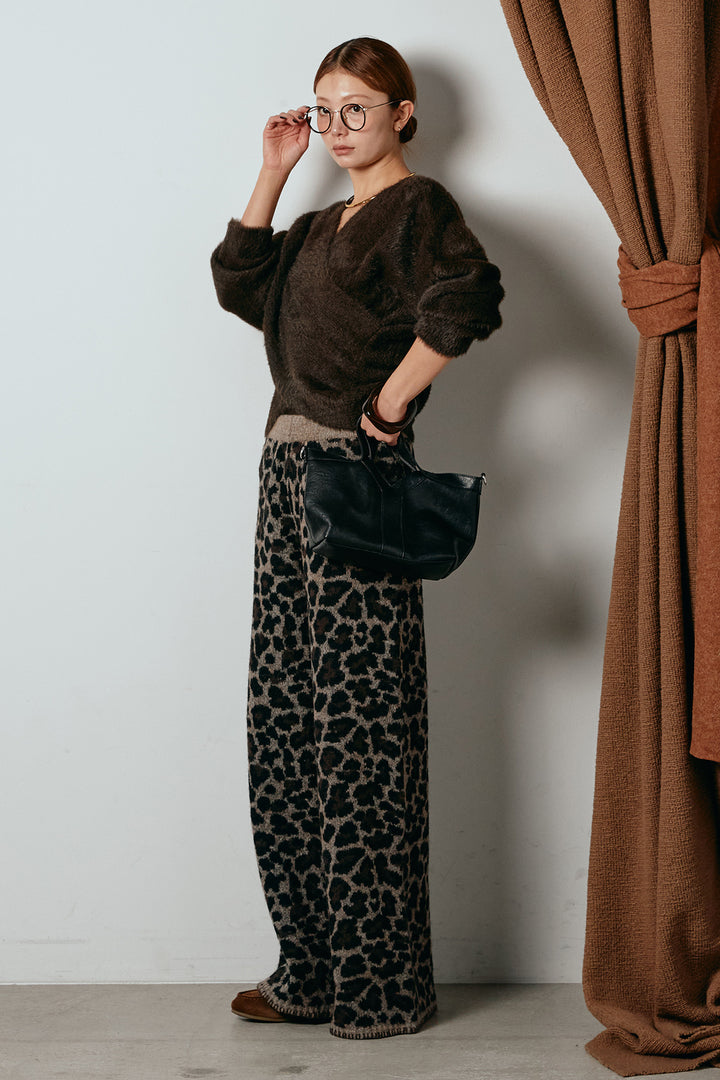 [SET]シャギーカシュクールニットトップス+リラックスレオパード柄ニットパンツ(2set)