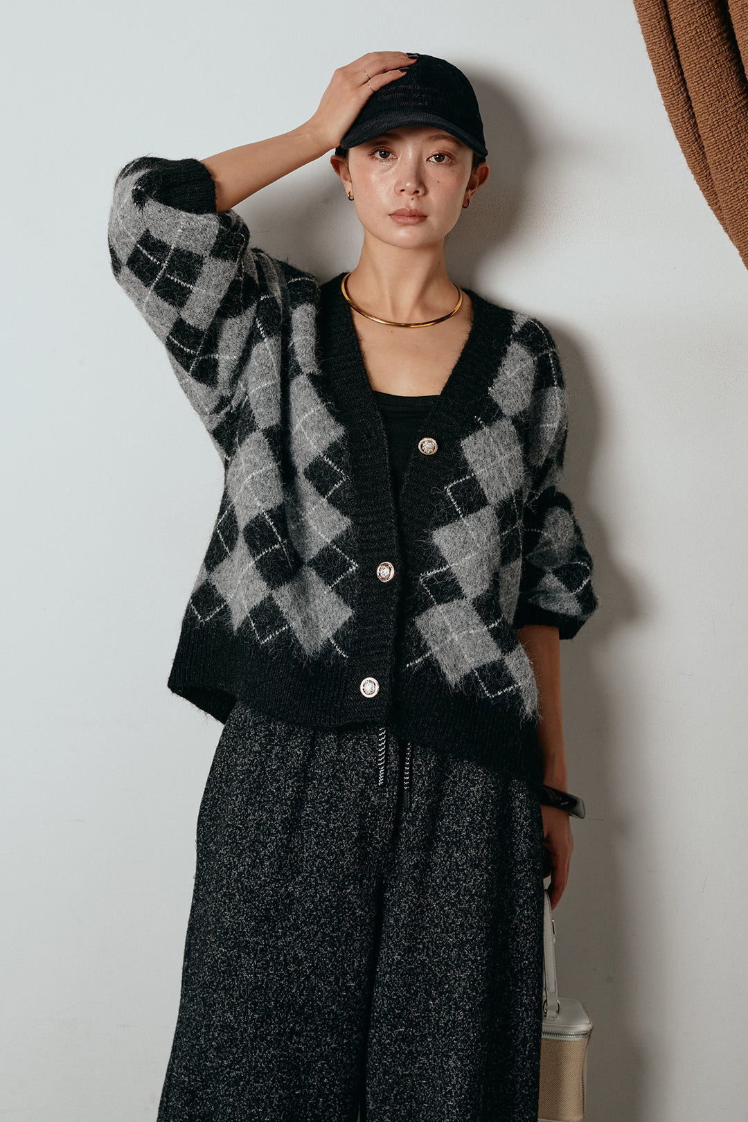 [SET]オーバーサイズ総柄Vネックニットカーディガン+杢ニットフレアパンツ(2set)