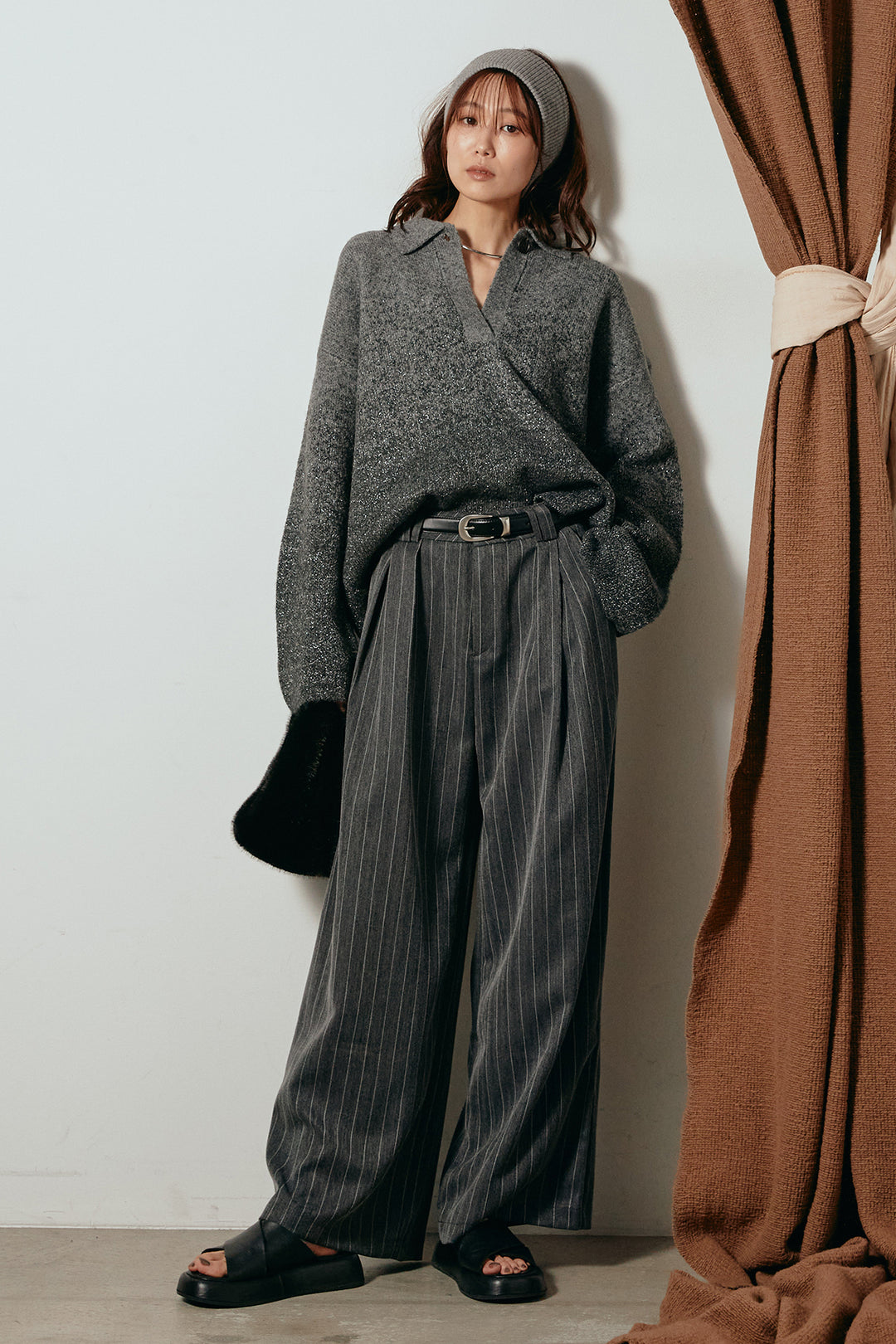 [SET]グラデーションラメニットキーネックプルオーバー+ストライプヘリンボーンパンツ(2set)