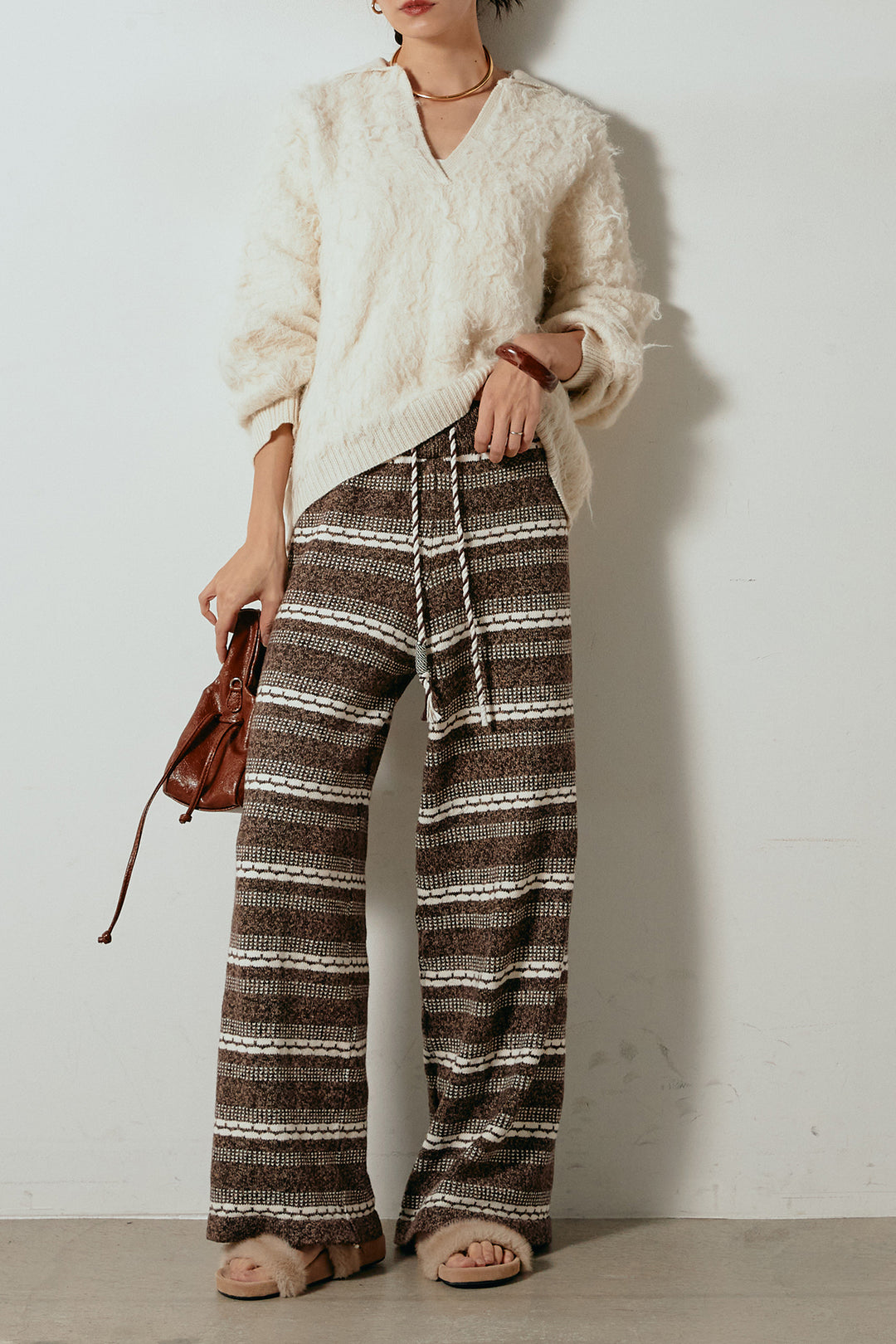 [SET]襟付きシャギーニットポロトップス+マルチライン柄リラックスニットパンツ(2set)