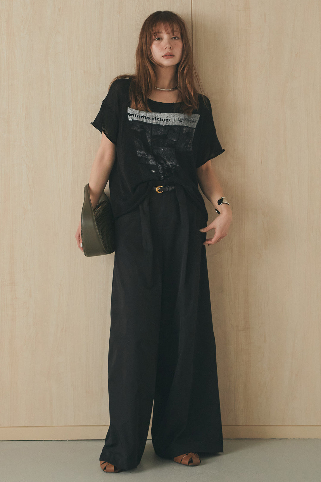 [SET]半袖モノトーングラフィックトップス+ベルトループデザインハイウエストタックパンツ(2set)