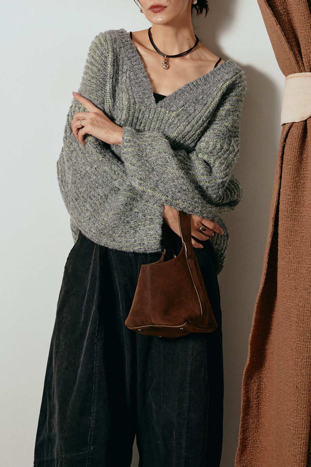 [SET]アルパカタッチ深Vニットトップス+タック入りコーデュロイワイドパンツ(2set)