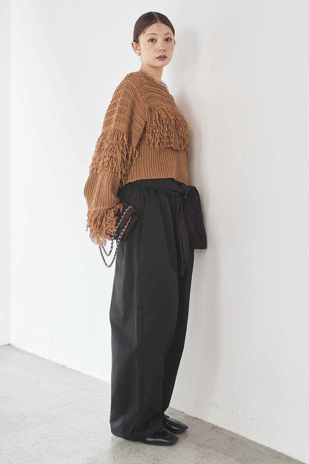 [SET]メッシュフリンジ切り替えプルオーバー+合繊ツイルスタンドウエスト巻きジョガーパンツ(2set)