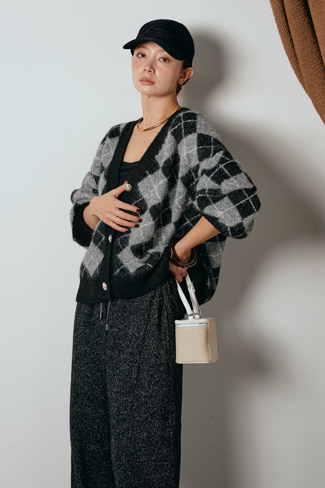 [SET]オーバーサイズ総柄Vネックニットカーディガン+杢ニットフレアパンツ(2set)