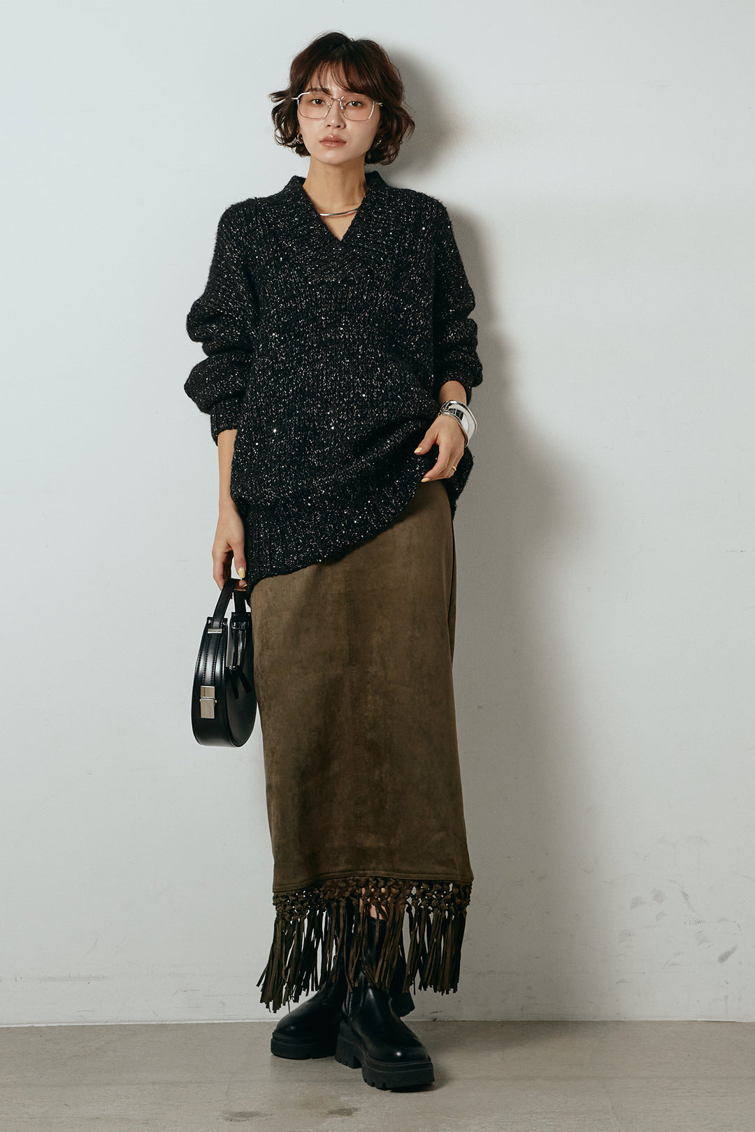 [SET]Vネックラメニットトップス+スウェードライク裾フリンジスカート(2set)