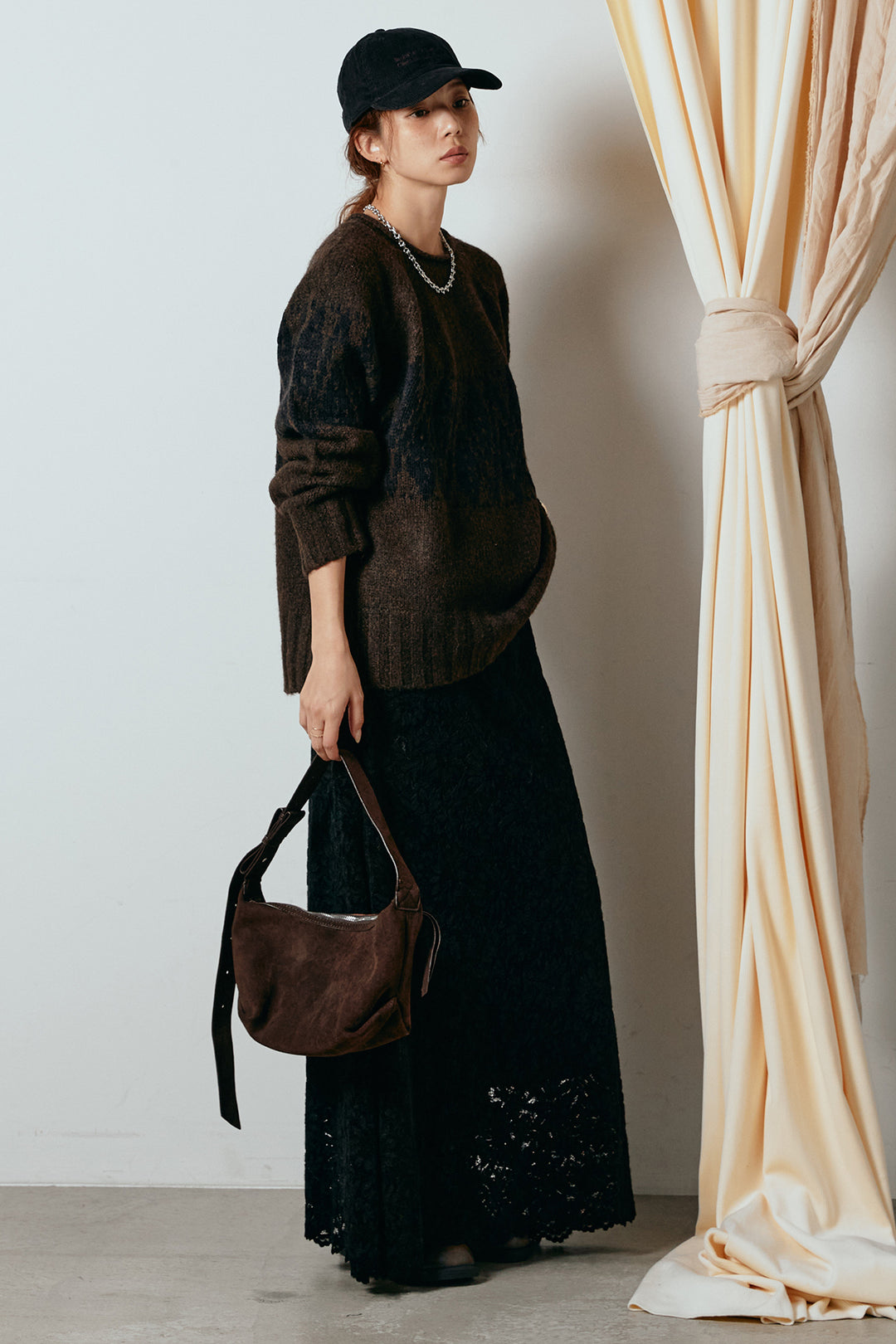 [SET]モノトーン柄ニットトップス+花柄刺繍ベロアフレアスカート(2set)