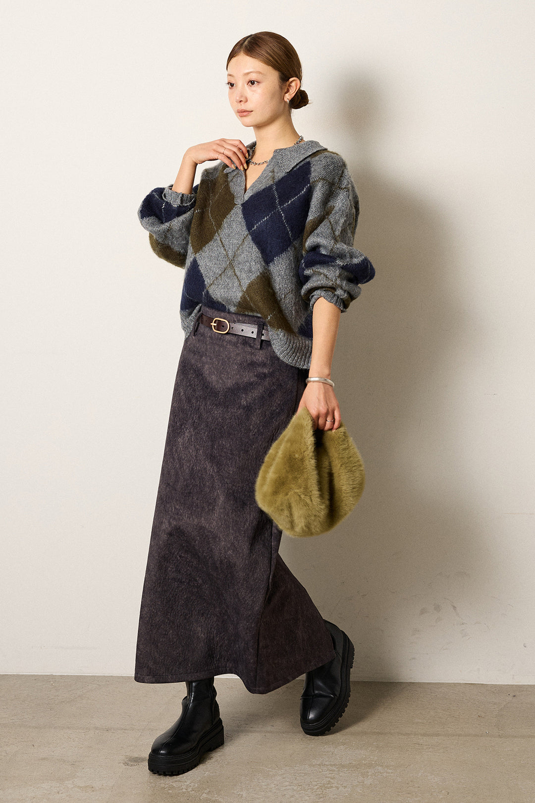 [SET]アクリルモヘアアーガイルキーネックプルオーバー+ロープベルト付きスウェード調スカート(2set)