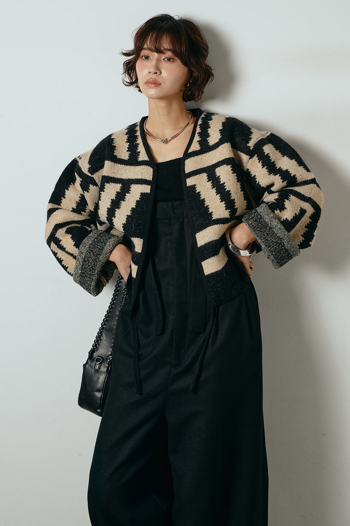 [SET]ノーカラー幾何学模様アウター+ウール混フランネルワイドサロペット(2set)