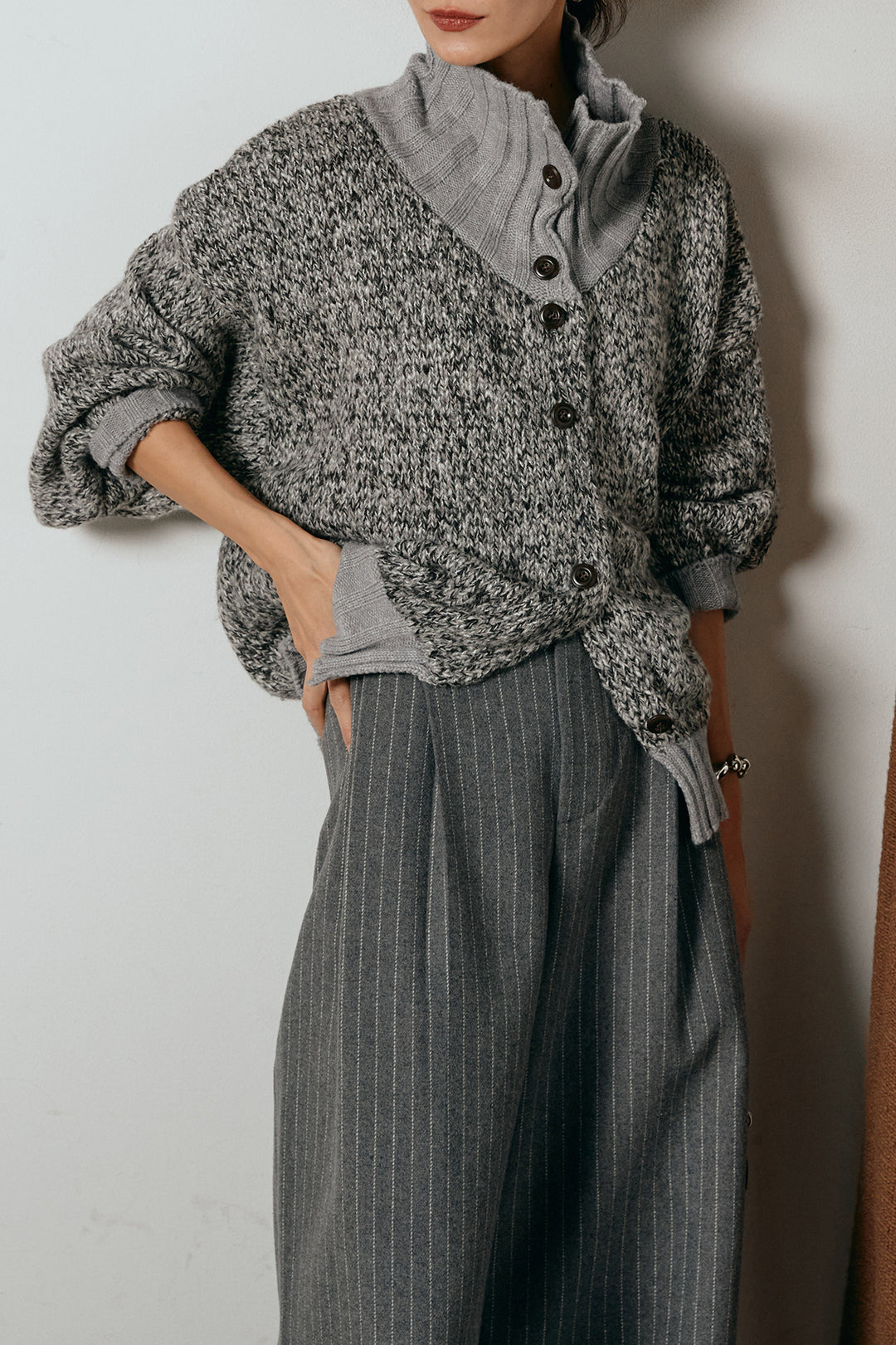 [SET]ハイネックミックスニットカーディガン+ウールライクストライプパンツ(2set)