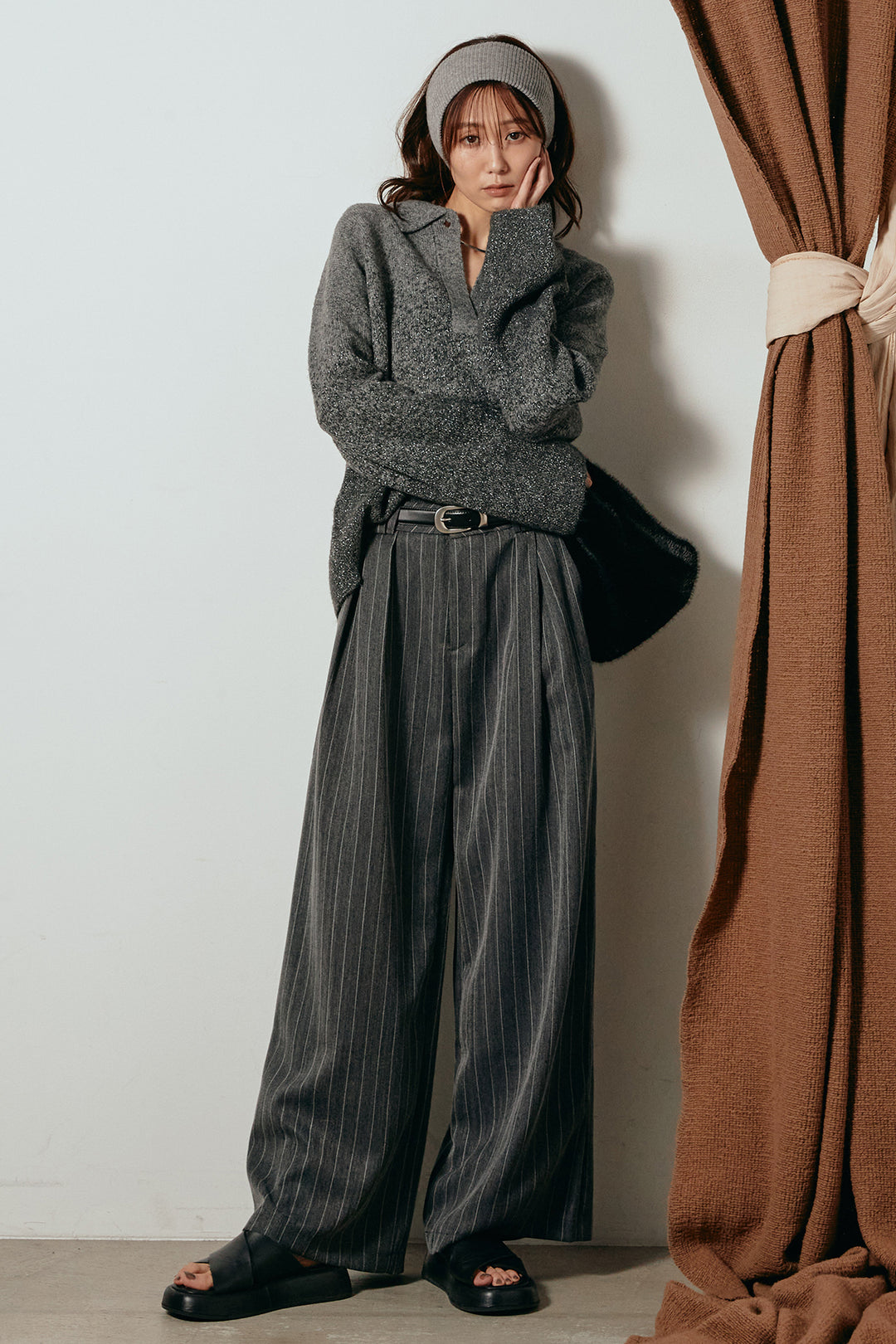 [SET]グラデーションラメニットキーネックプルオーバー+ストライプヘリンボーンパンツ(2set)