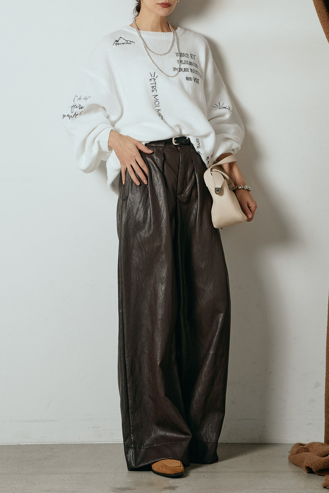 [SET]刺繍ロゴランダムデザインニットトップス+ベルト付きレザーライクタックパンツ(2set)