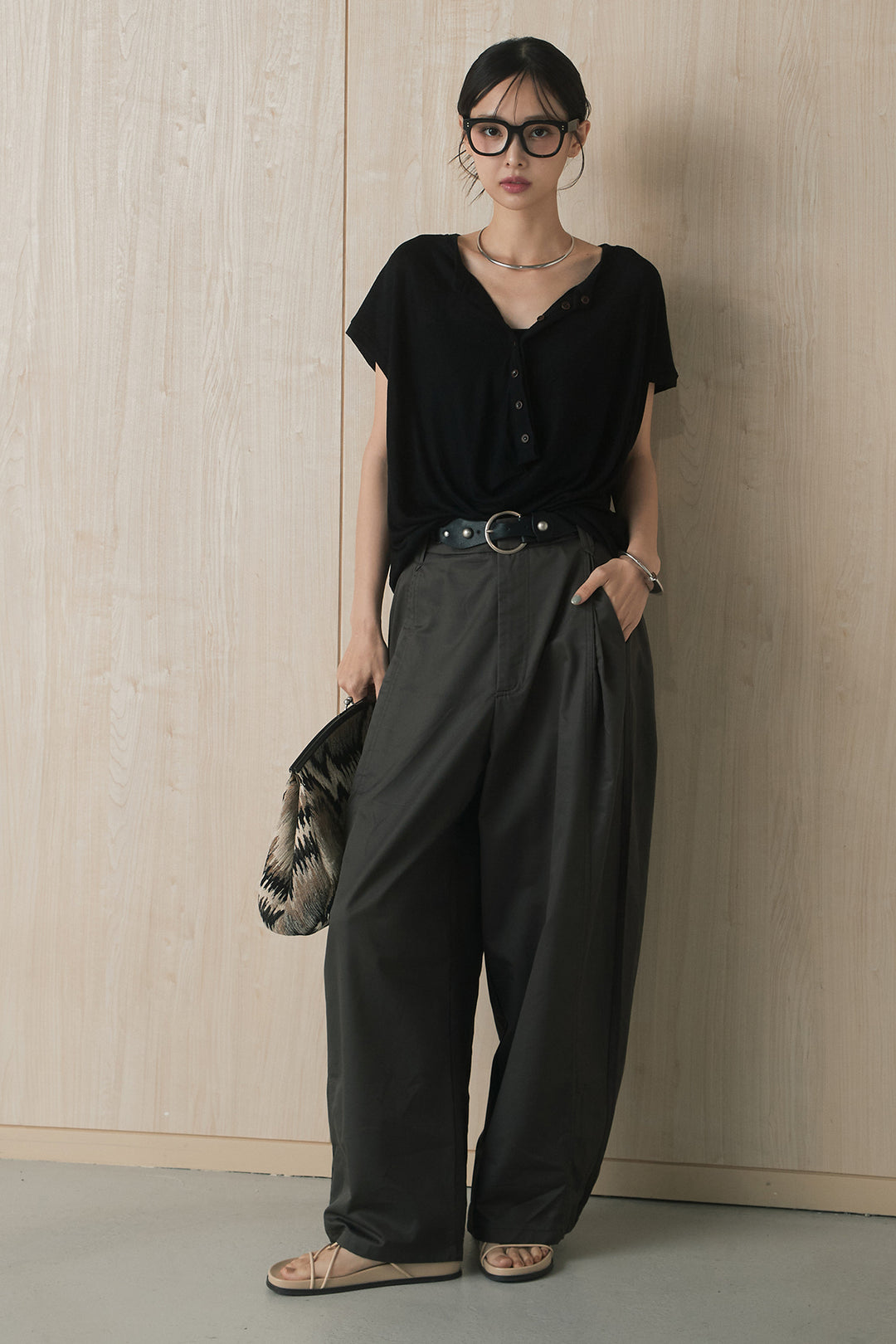 [SET]ヘンリーネックドレープカットソー+サークルバックルベルト付きタックワイドパンツ(2set)