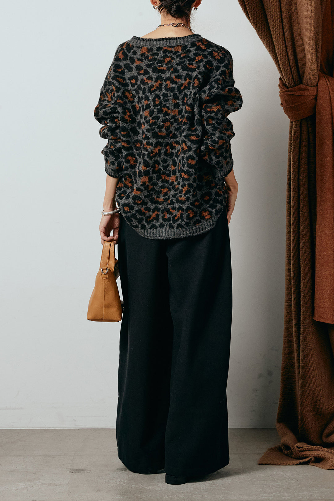 [SET]ステッチデザインレオパードニットカーディガン+ポーチベルト付きカーブパンツ(2set)