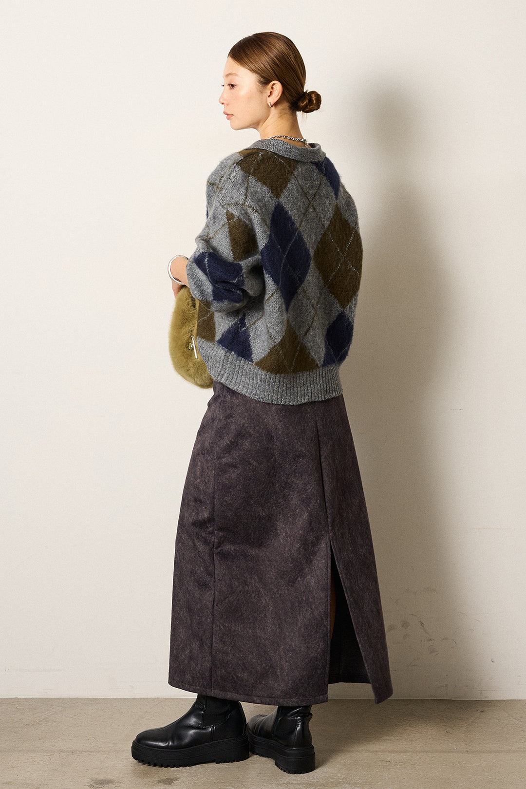 [SET]アクリルモヘアアーガイルキーネックプルオーバー+ロープベルト付きスウェード調スカート(2set)