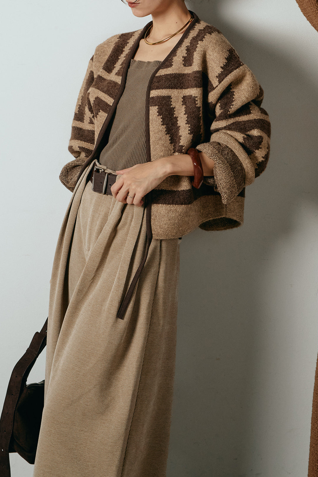 [SET]ノーカラー幾何学模様アウター+ベルトループコーデュロイワイドパンツ(2set)