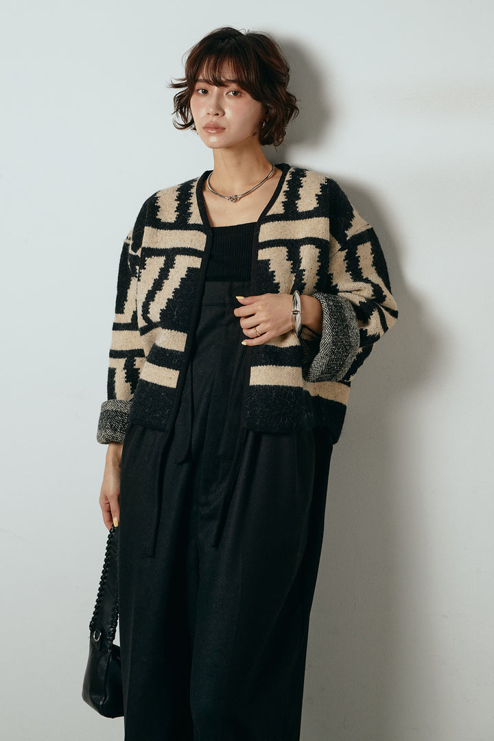 [SET]ノーカラー幾何学模様アウター+ウール混フランネルワイドサロペット(2set)