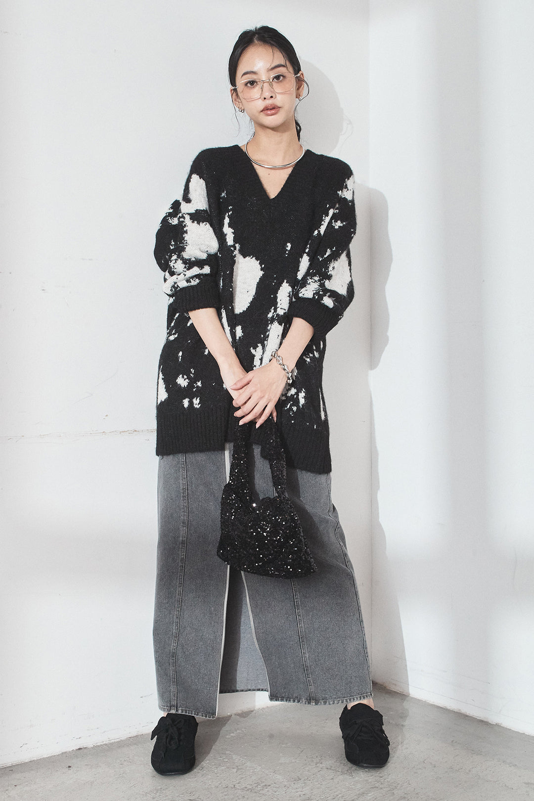 [SET]アブストラクト柄ニットプルオーバー+フロントジップデニムスカート(2set)