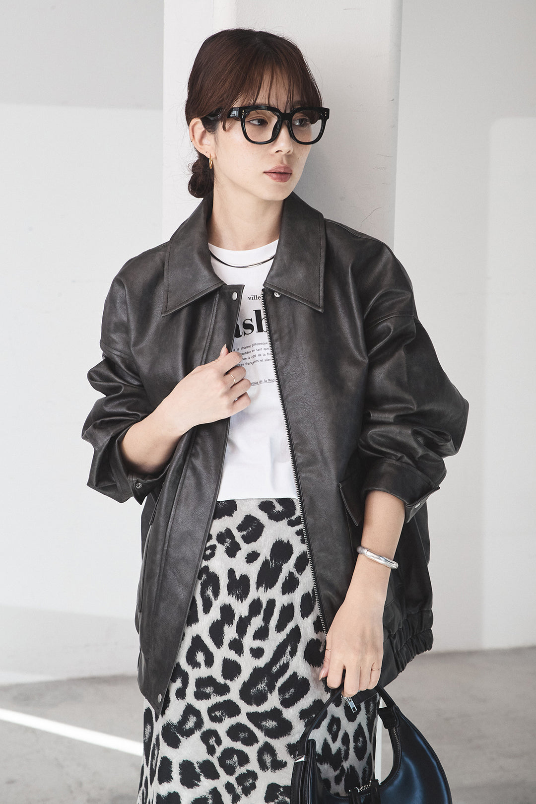 [SET]レザーライクオーバーサイズブルゾン+レオパードサテンナロースカート(2set)