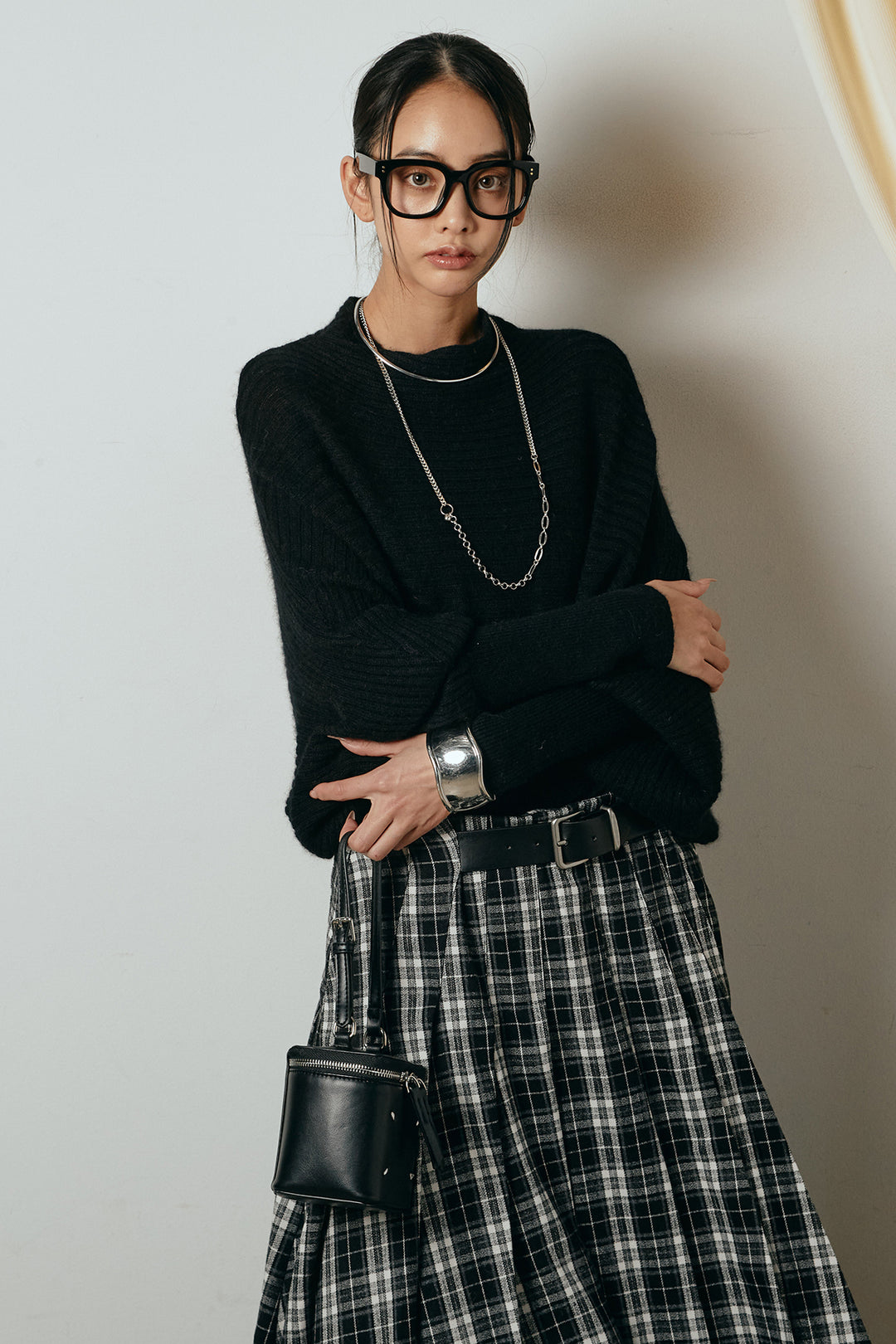 [SET]ポンチョシルエット透かしニットトップス+ベルト付きタータンチェックプリーツスカート(2set)