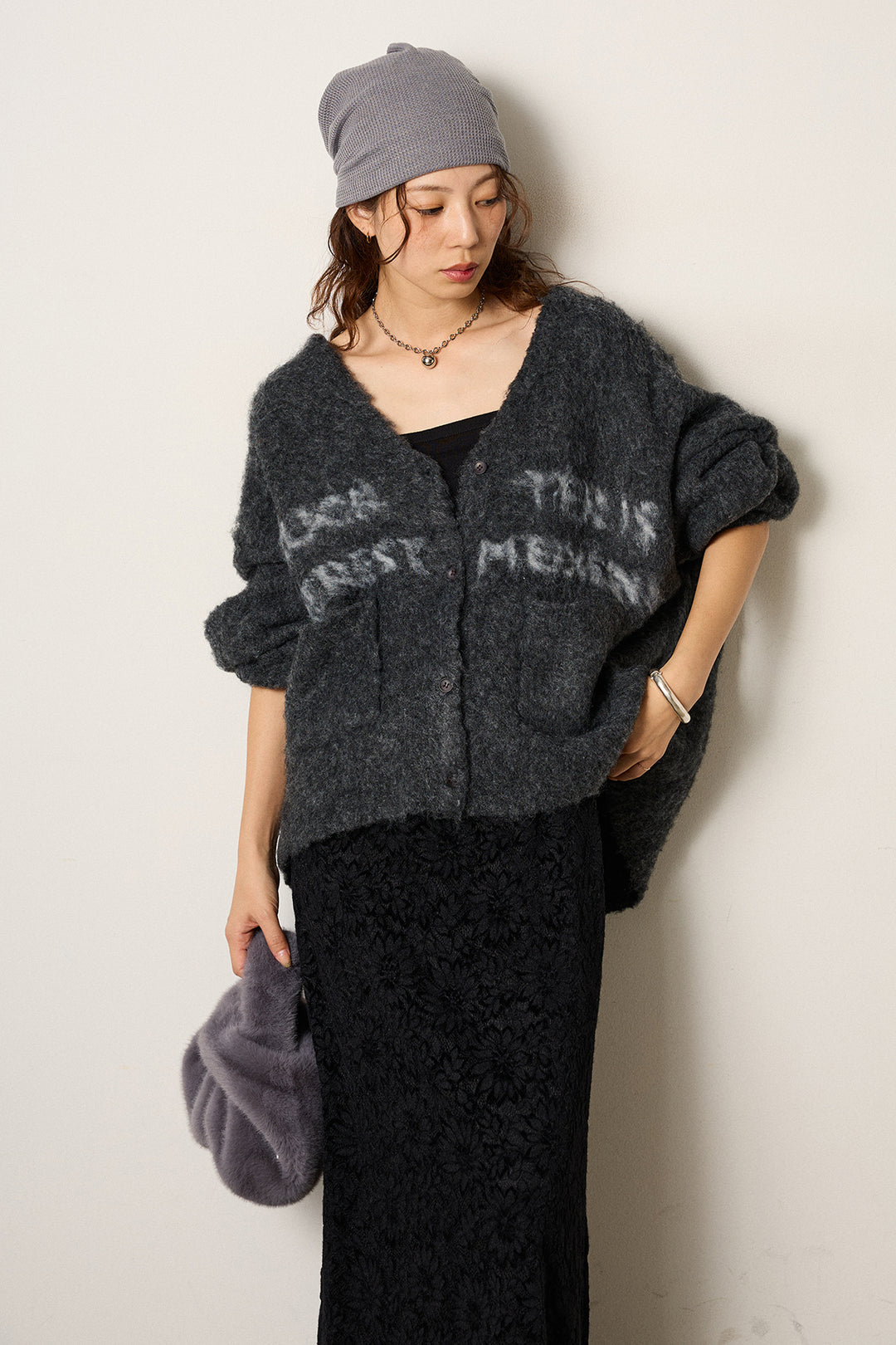 [SET]ウール混透かしロゴニットカーディガン+花柄刺繍ベロアフレアスカート(2set)