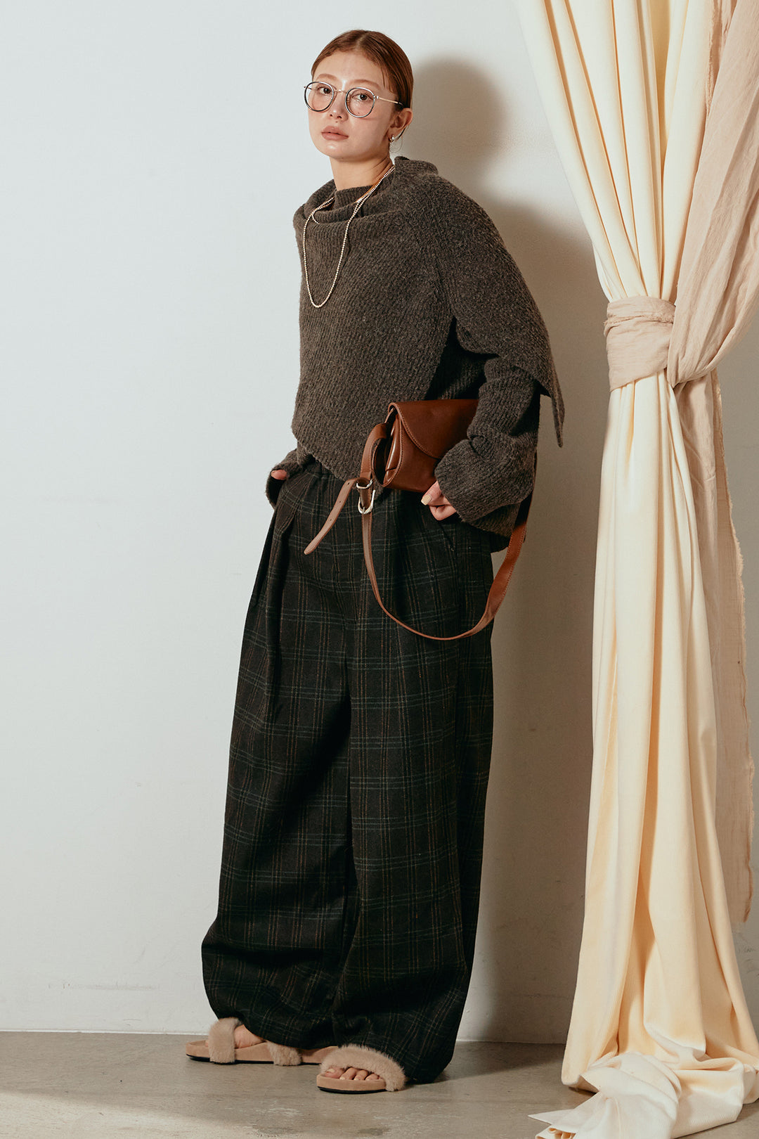 [SET]ケープデザインリブニットトップス+タータンチェック柄タックパンツ(2set)