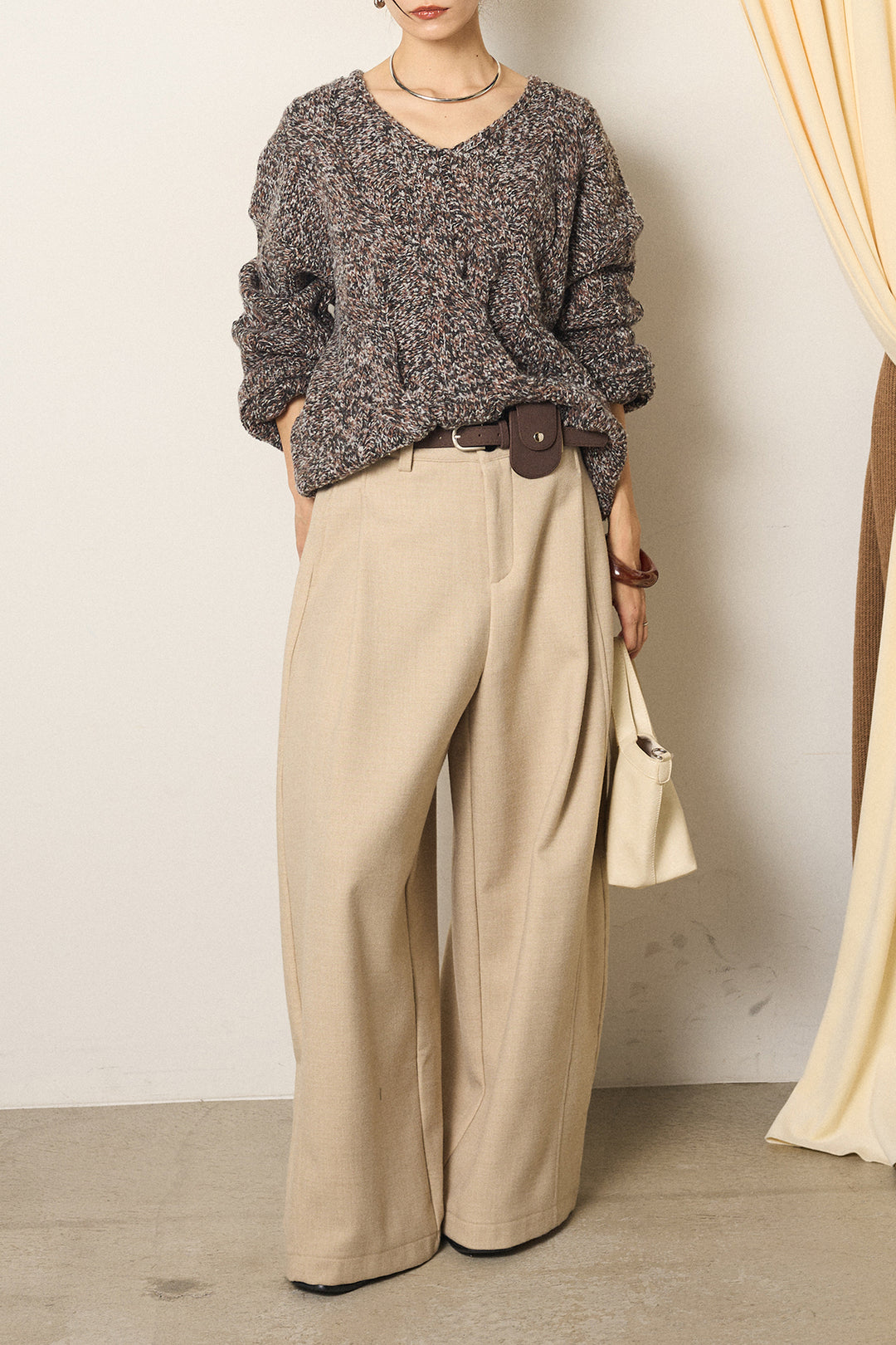 [SET]Vネックミックス編みニットトップス+ポーチベルト付きカーブパンツ(2set)