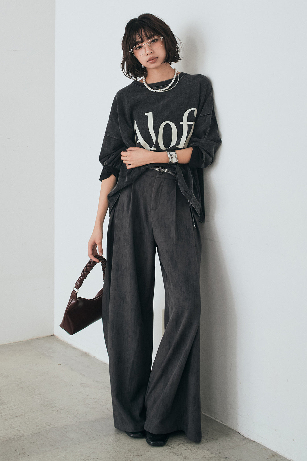 [SET]裾センタードロストロゴプリントワイドTシャツ+紐ベルト付きかすれ柄ワイドスラックス(2set)