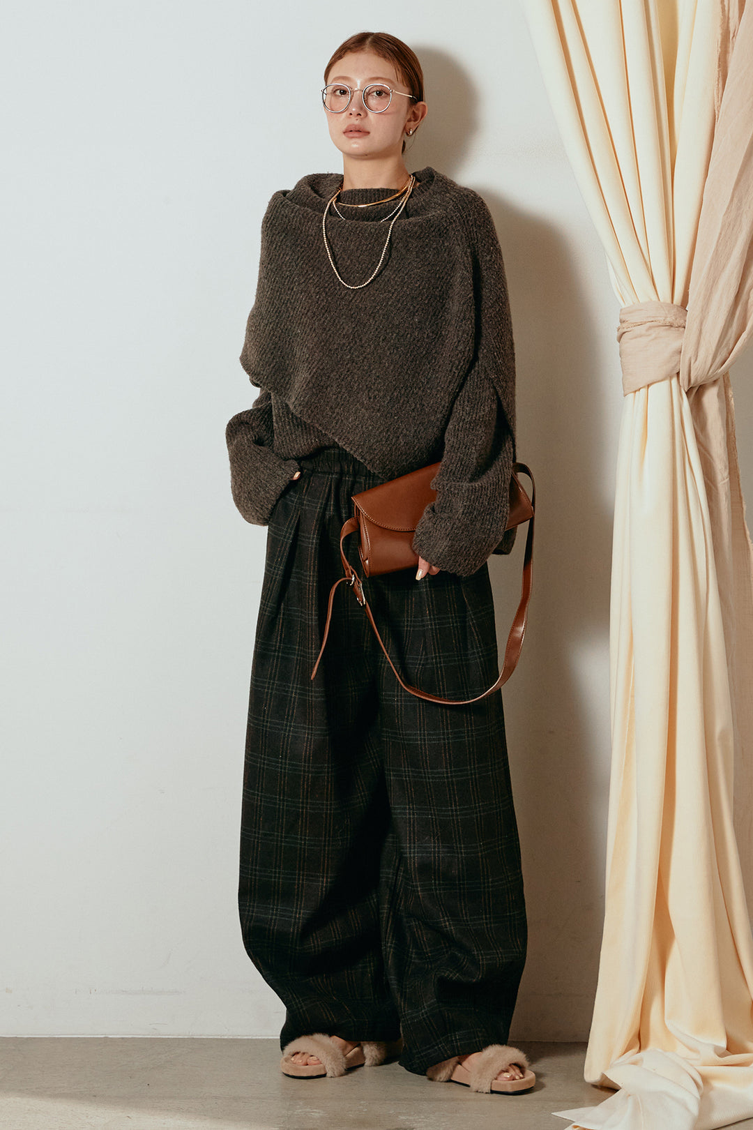 [SET]ケープデザインリブニットトップス+タータンチェック柄タックパンツ(2set)