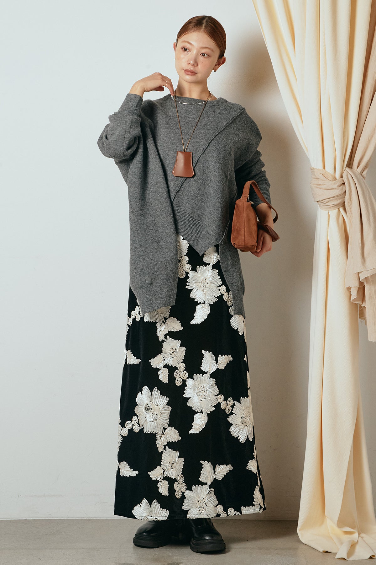 SET]アシンメトリーデザインニットトップス+フラワー刺繍ワイド