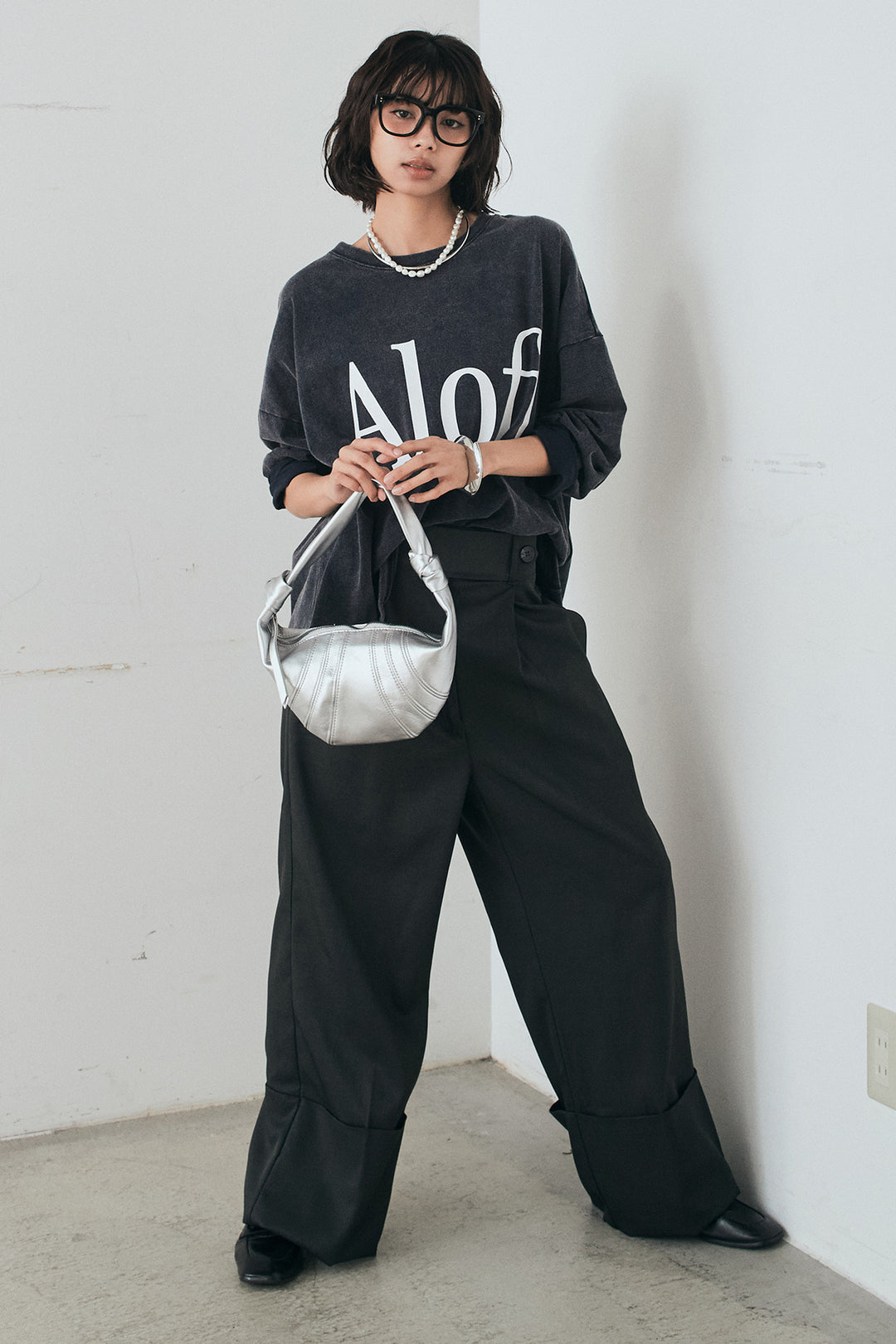 [SET]裾センタードロストロゴプリントワイドTシャツ+センタープレスセミワイドパンツ(2set)