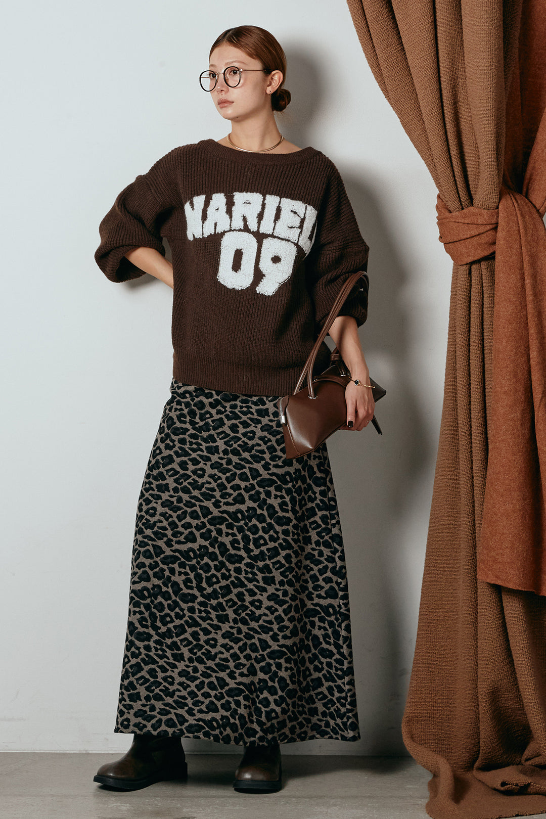 [SET]ロゴジャガードニットトップス+レオパードロングスカート(2set)