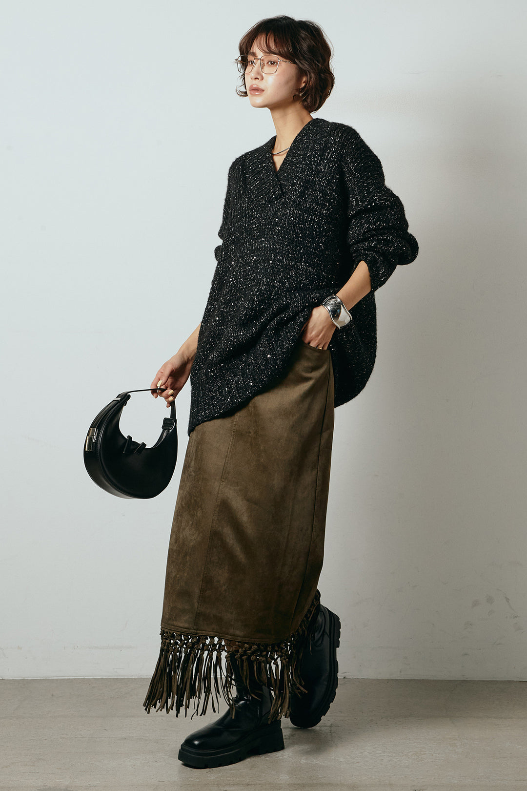 [SET]Vネックラメニットトップス+スウェードライク裾フリンジスカート(2set)