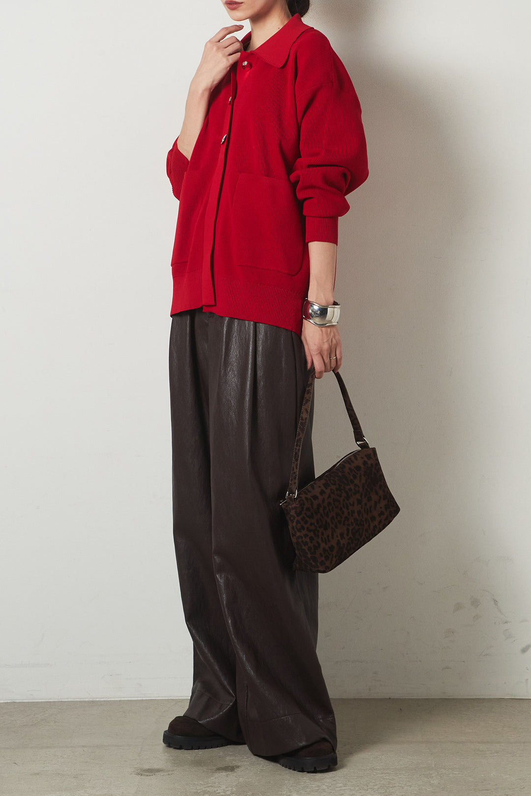 [SET]メタル釦衿付きニットカーディガン+ベルト付きレザーライクタックパンツ(2set)