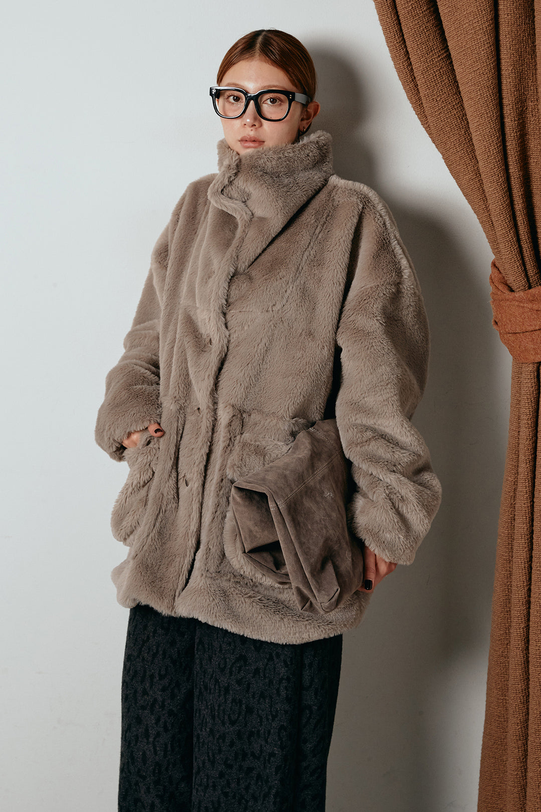 スタンドネックファーコート