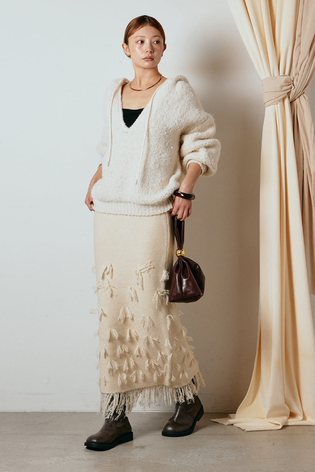 [SET]ブークレキーネックプルオーバー+ポイントフリンジニットナロースカート(2set)